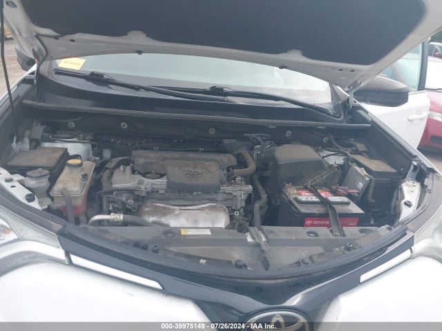 Toyota RAV4 LE 2018 2T3ZFREV3JW500861 Image 10