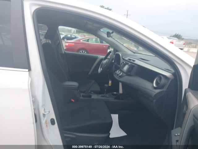 Toyota RAV4 LE 2018 2T3ZFREV3JW500861 Image 5