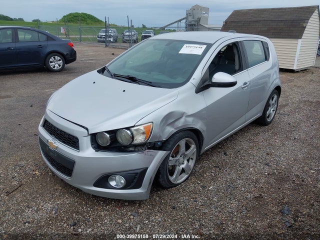 Chevrolet Sonic Ltz Auto 2015 1G1JE6SB8F4118315 Image 2