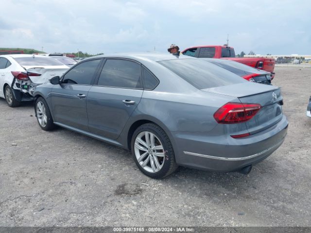 1VWLA7A3XKC012523 Volkswagen Passat 2.0t Wolfsburg Edition