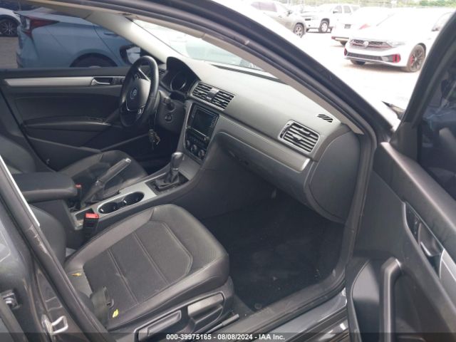 1VWLA7A3XKC012523 Volkswagen Passat 2.0t Wolfsburg Edition