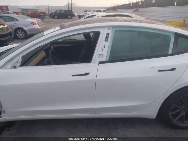 5YJ3E1EA8MF997262 Tesla Model 3 Standard Range Plus Rear-wheel Drive