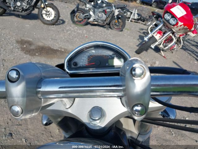 2009 SUZUKI VZ1500 JS1VY55A392100764 Photo 6
