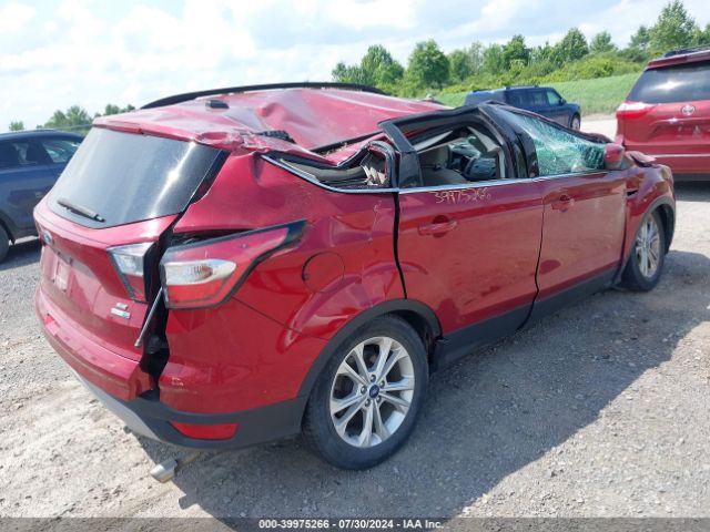 1FMCU9GD0JUC53923 Ford ESCAPE SE