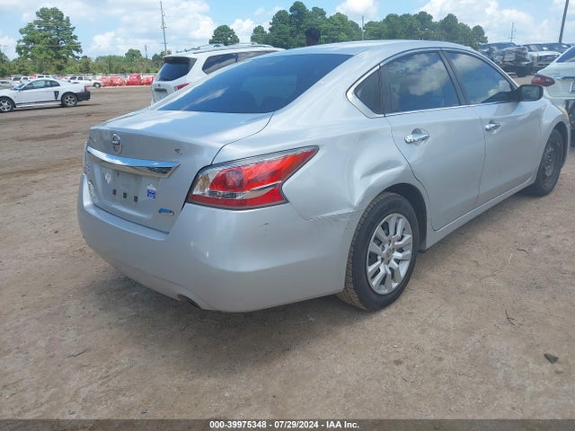 Nissan Altima 2.5 S 2014 1N4AL3AP3EN358847 Image 4