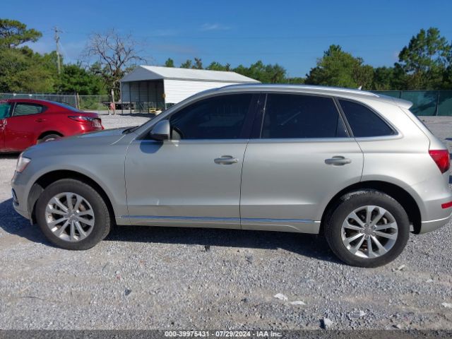 WA1LFAFP6FA030476 Audi Q5 2.0t Premium