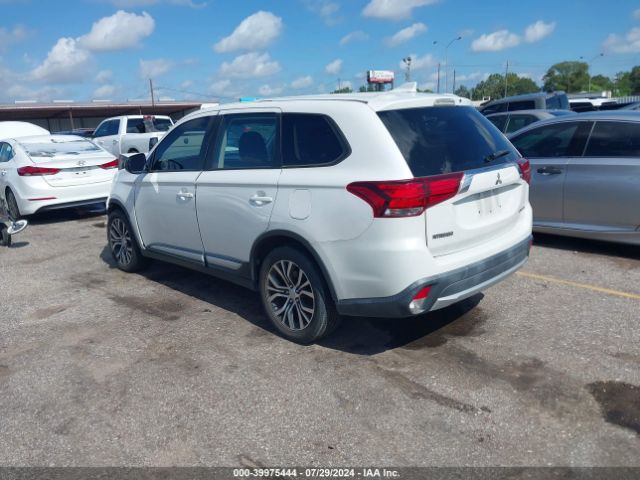 JA4AD2A31JZ027115 Mitsubishi Outlander Es