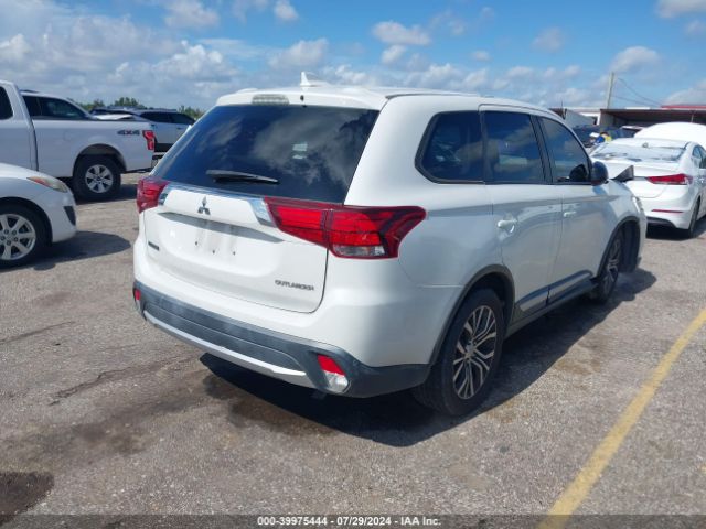 JA4AD2A31JZ027115 Mitsubishi Outlander Es