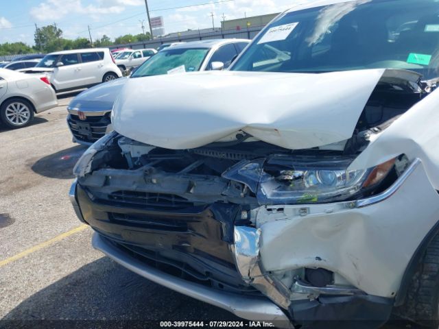 JA4AD2A31JZ027115 Mitsubishi Outlander Es