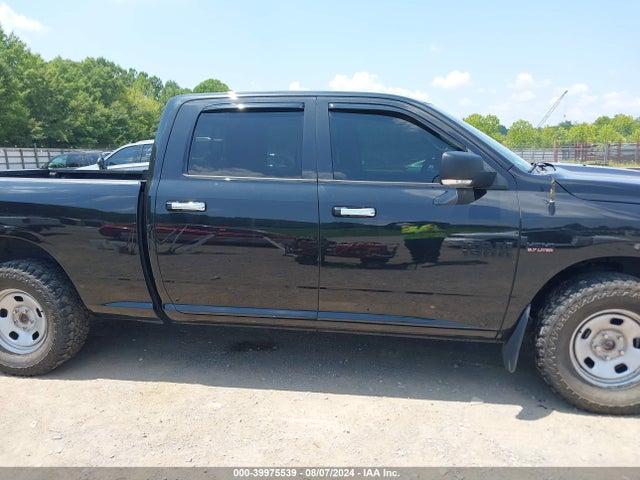 1C6RR7TT1HS602067 RAM 1500 Big Horn  4x4 6'4 Box