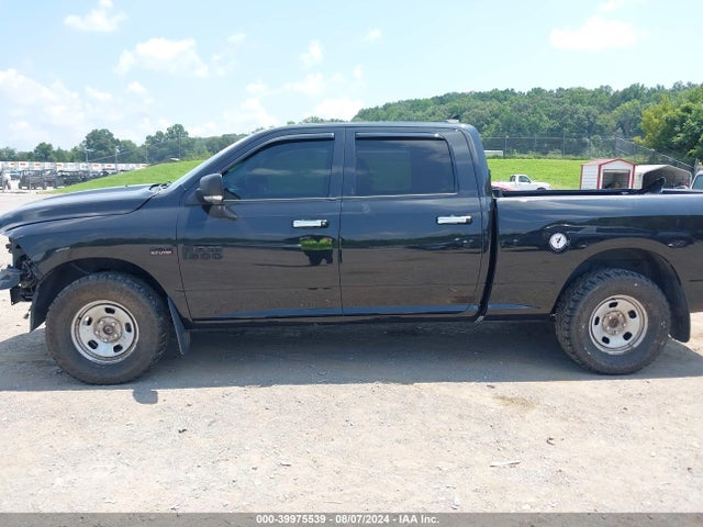 1C6RR7TT1HS602067 RAM 1500 Big Horn  4x4 6'4 Box