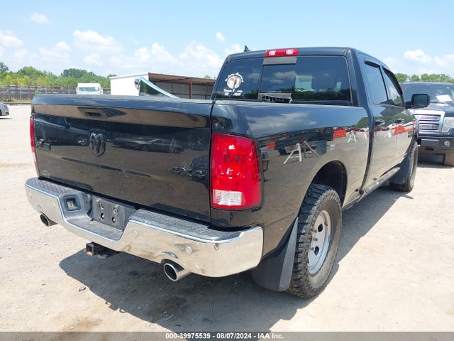 1C6RR7TT1HS602067 RAM 1500 Big Horn  4x4 6'4 Box