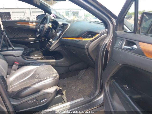 5LMCJ2D97KUL11640 Lincoln MKC SELECT