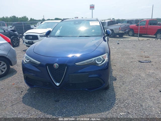 ZASFAKNN2J7B94439 Alfa Romeo Stelvio Ti Sport Awd