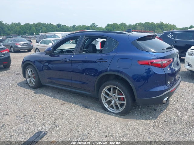 ZASFAKNN2J7B94439 Alfa Romeo Stelvio Ti Sport Awd