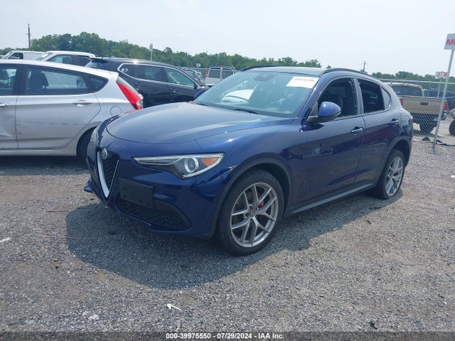 ZASFAKNN2J7B94439 Alfa Romeo Stelvio Ti Sport Awd