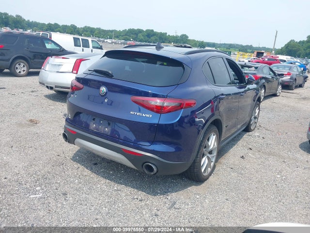 ZASFAKNN2J7B94439 Alfa Romeo Stelvio Ti Sport Awd