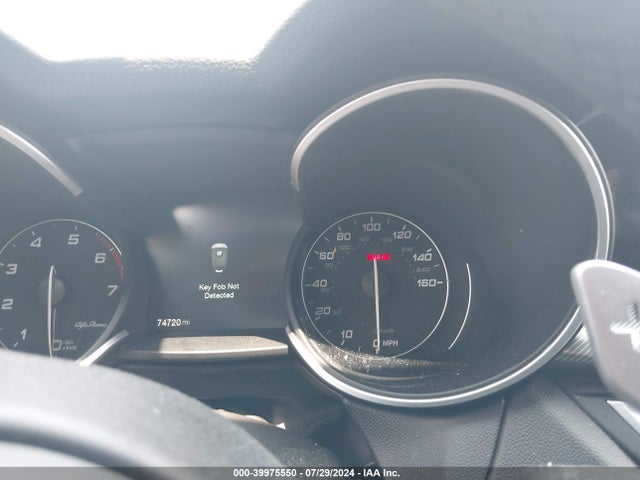 ZASFAKNN2J7B94439 Alfa Romeo Stelvio Ti Sport Awd