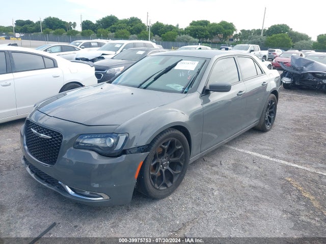 Chrysler 300 2019 2C3CCABG5KH516720 Image 2