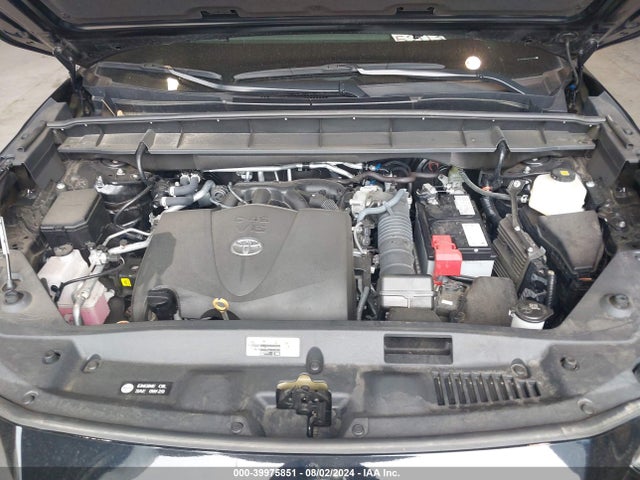 Toyota Highlander Xle 2022 5TDHZRBH4NS245288 Image 10