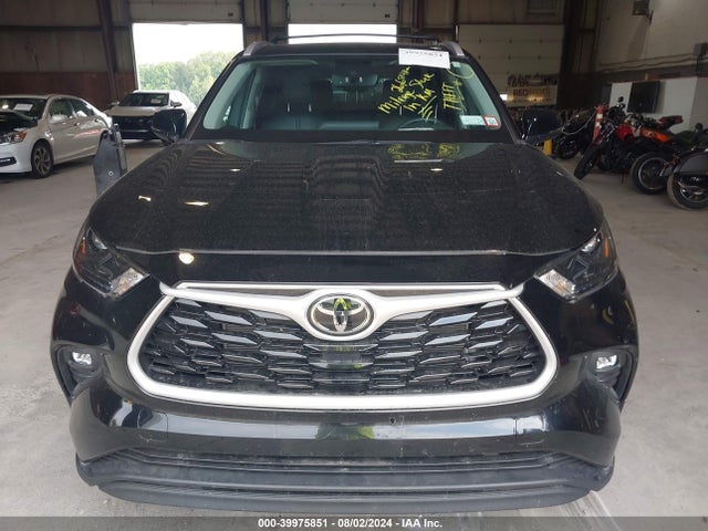 Toyota Highlander Xle 2022 5TDHZRBH4NS245288 Image 12