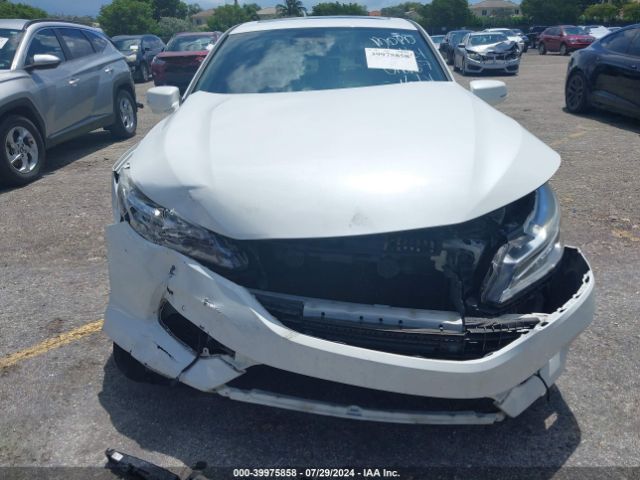 1HGCR3F9XHA016157 Honda Accord Touring V6