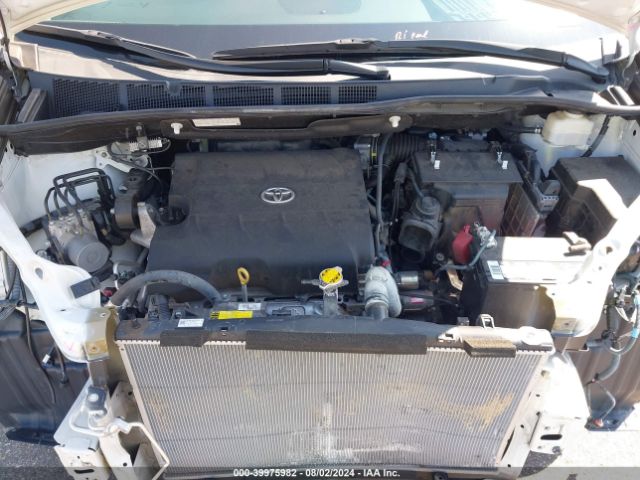 5TDYK3DCXGS762990 Toyota Sienna Xle Premium 8 Passenger