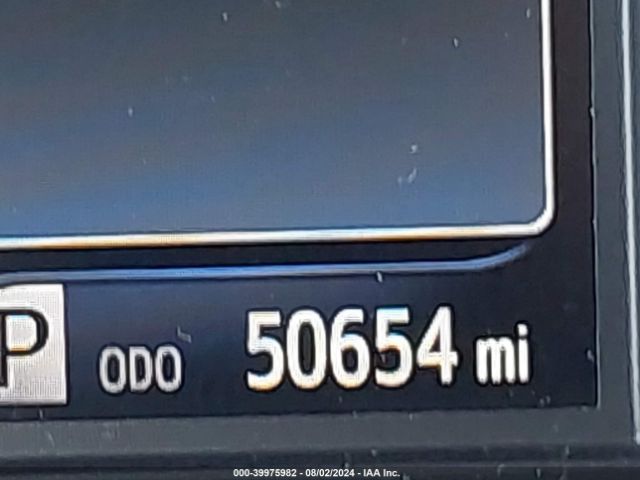 5TDYK3DCXGS762990 Toyota Sienna Xle Premium 8 Passenger