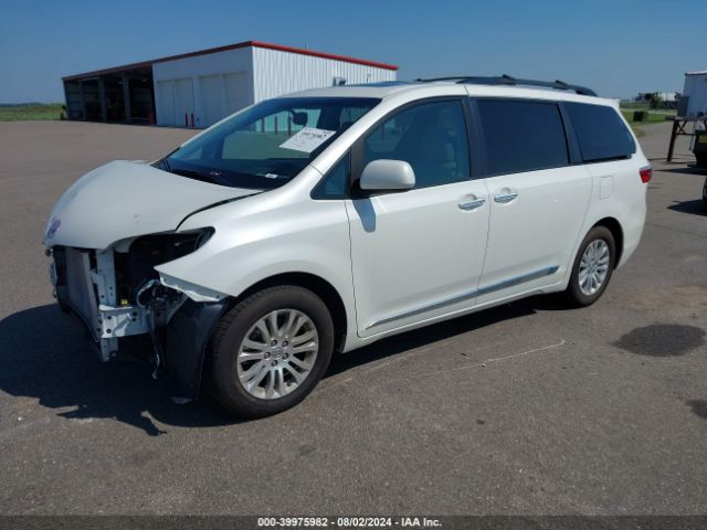 5TDYK3DCXGS762990 Toyota Sienna Xle Premium 8 Passenger