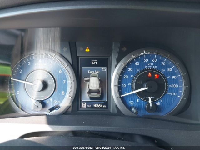5TDYK3DCXGS762990 Toyota Sienna Xle Premium 8 Passenger
