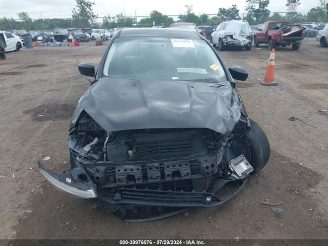1FADP3FE2JL210087 Ford FOCUS SE