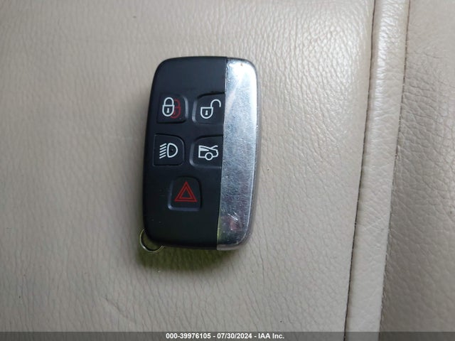 2013 JAGUAR XF SAJWA0ES1DPS97540 Photo 10