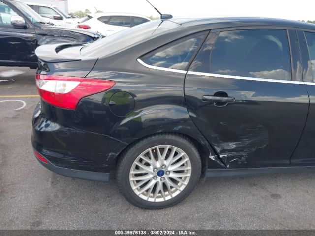1FADP3J22EL172654 Ford Focus Titanium