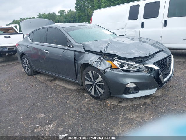 2019 1N4BL4DV3KC148745 main image
