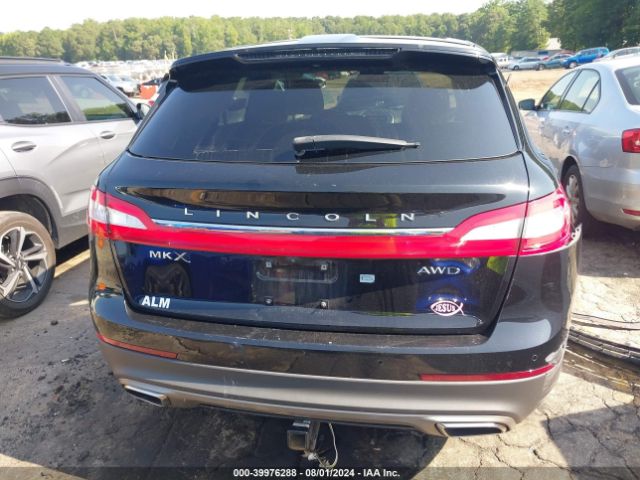 2LMPJ8KR7JBL21670 Lincoln Mkx Select