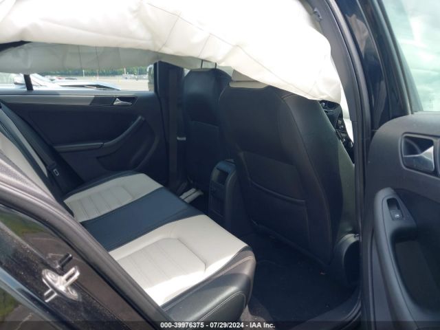 3VWD17AJ8GM255160 Volkswagen Jetta 1.8t Sport