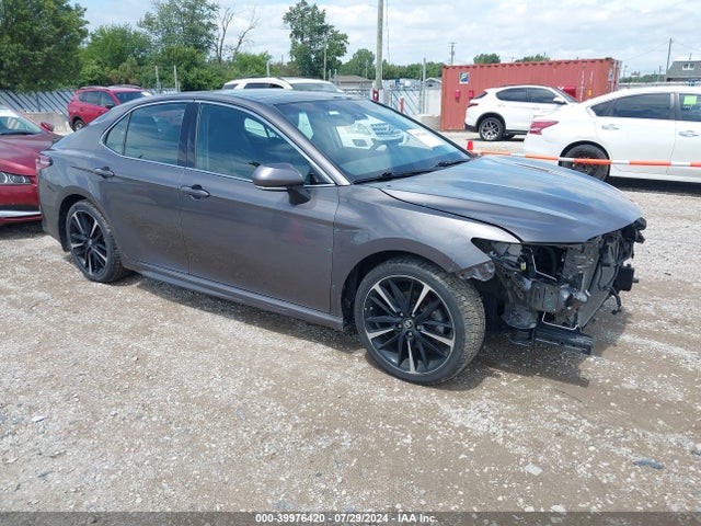 Toyota CAMRY XSE 2018 4T1B61HK3JU105365 main image