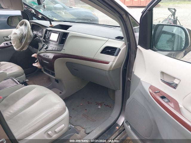 Toyota Sienna Xle 7 Passenger 2014 5TDDK3DCXES088691 Image 5