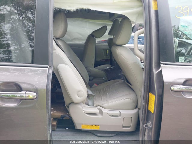 Toyota Sienna Xle 7 Passenger 2014 5TDDK3DCXES088691 Image 8