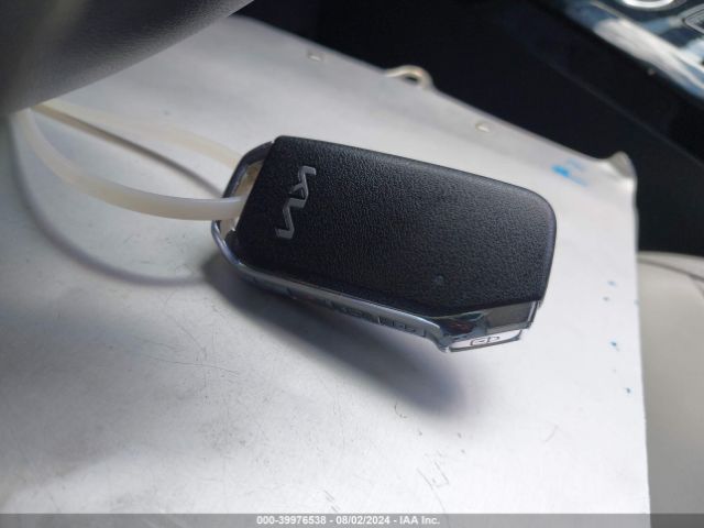 KNDCR3LE7P5081801 KIA Niro Ex Touring