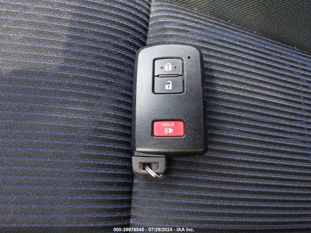 Toyota Prius C Three 2016 JTDKDTB31G1131190 Image 11