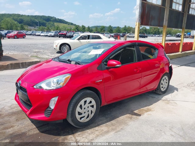 Toyota Prius C Three 2016 JTDKDTB31G1131190 Image 2
