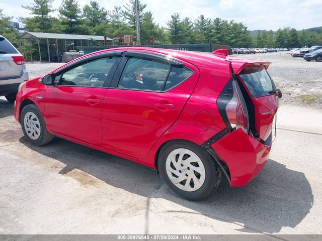 Toyota Prius C Three 2016 JTDKDTB31G1131190 Image 3