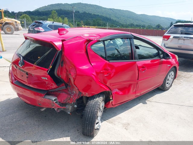 Toyota Prius C Three 2016 JTDKDTB31G1131190 Image 4