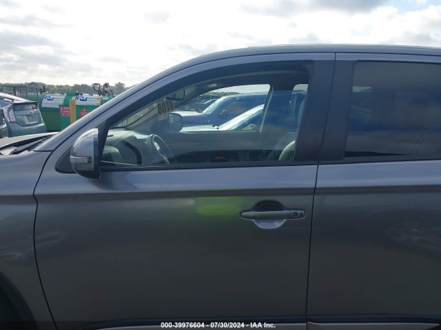 Mitsubishi Outlander Se 2.4 2020 JA4AD3A38LZ042378 Image 14