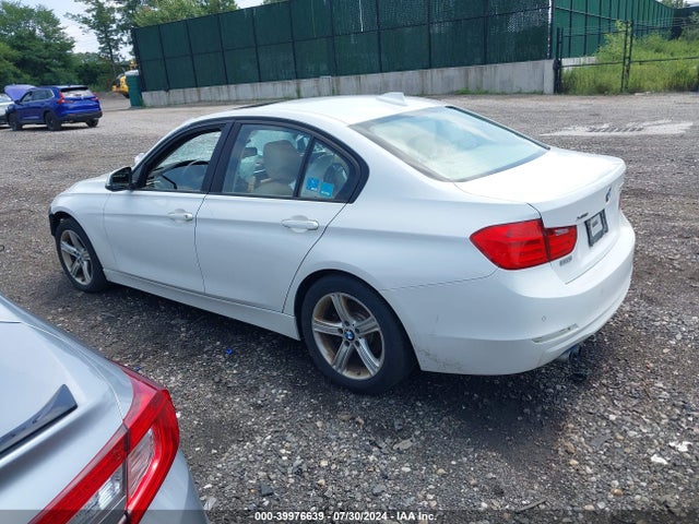 BMW 328i Xdrive 2015 WBA3B5G50FNS18230 Image 3