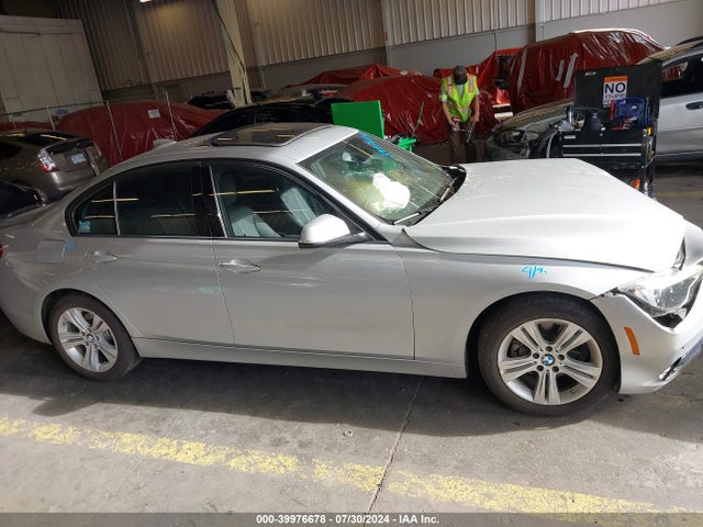 BMW 328i Xdrive 2016 WBA8E3C51GK503237 Image 13