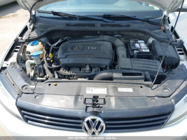 3VWD17AJ7EM304118 Volkswagen Jetta 1.8t Se
