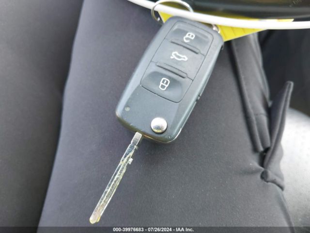 3VWD17AJ7EM304118 Volkswagen Jetta 1.8t Se