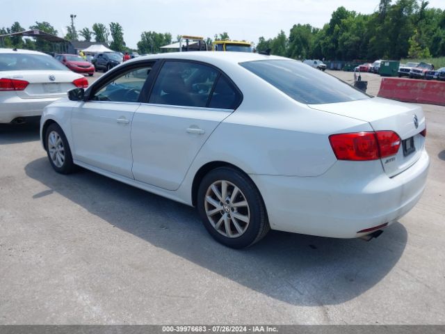 3VWD17AJ7EM304118 Volkswagen Jetta 1.8t Se